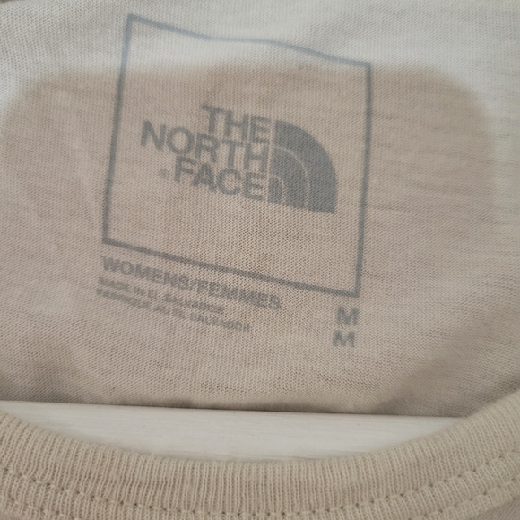 North Face T-Shirt - Picture 4 of 6
